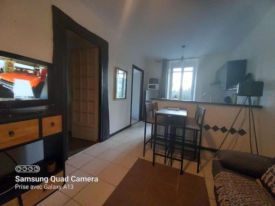 ז'ואיוז Appartement Babe מראה חיצוני תמונה